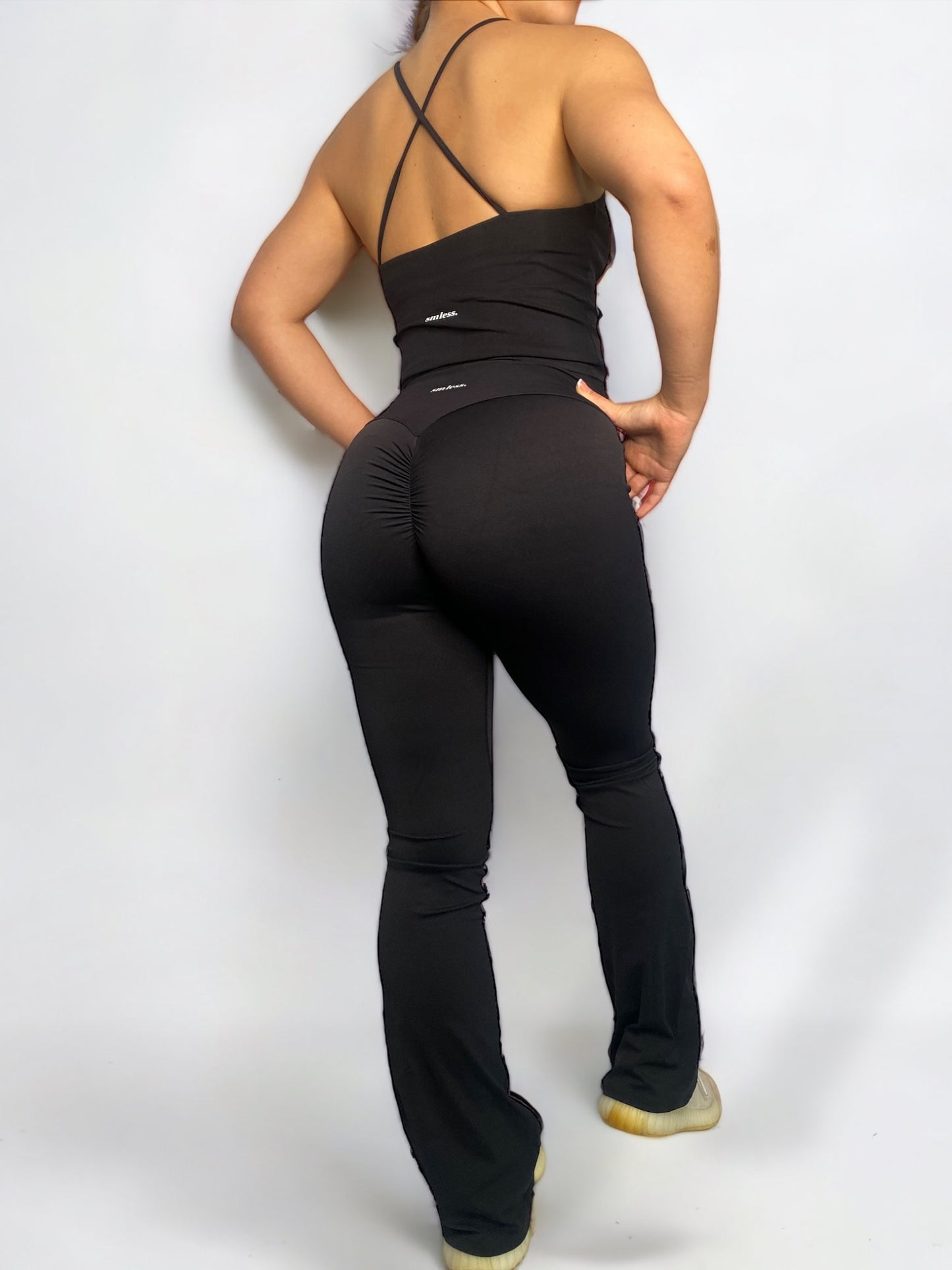 Seamless Scrunch Flare Yoga Pants - Black