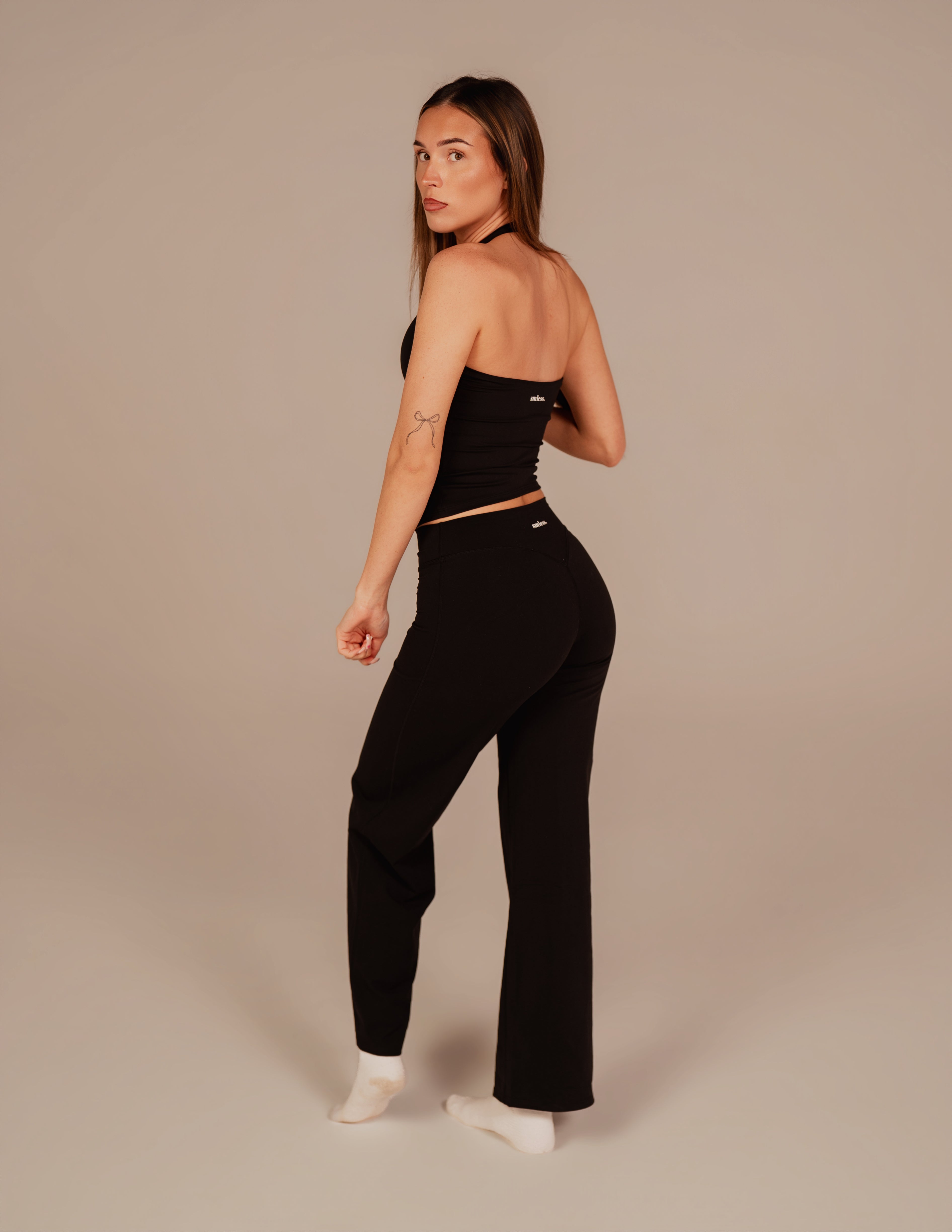 Seamless Sculpt Flares - Black