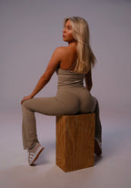 Seamless Scrunch Flare Yoga Pants - Latte