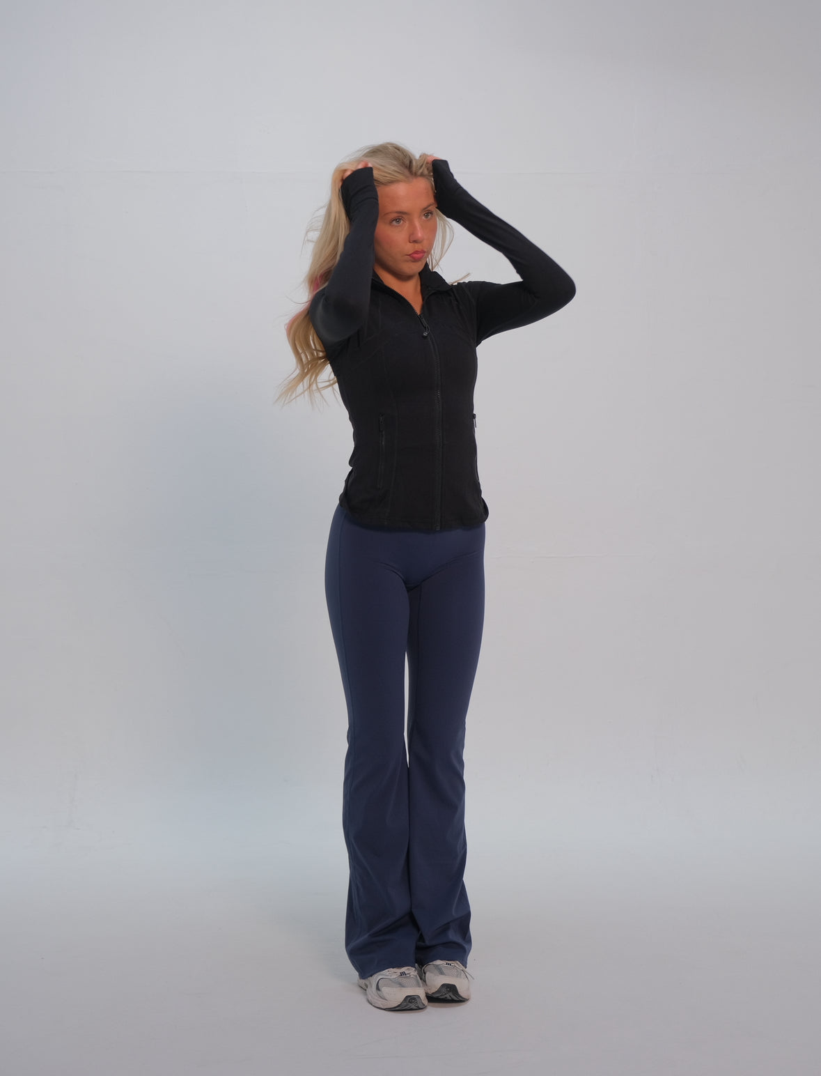 Premium Seamless Zip Jacket - Black