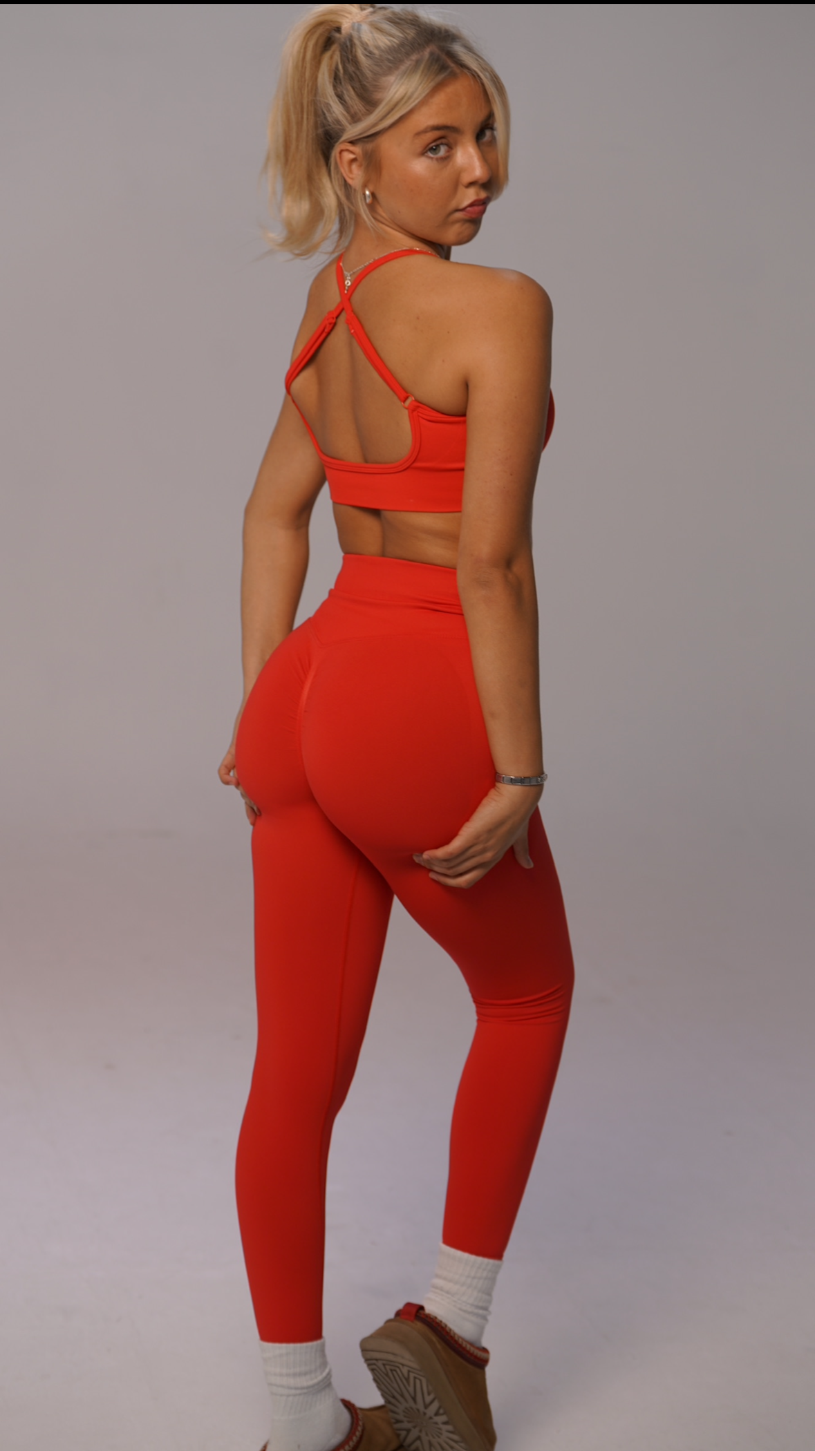 Backless Strap Sports Bra - Red
